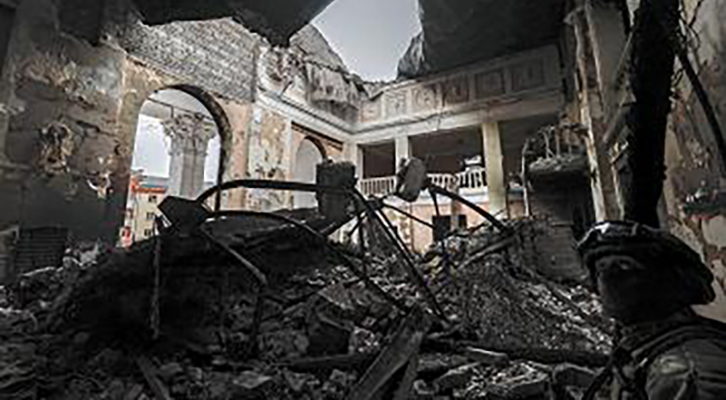 Ucraina. L'interno del Teatro di Mariupol distrutto dalle bombe