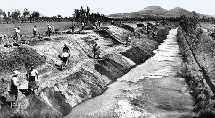 La natura del Duce. La bonifica dell'Agro Pontino. Operari al lavoro per realizzare il Canale Mussolini